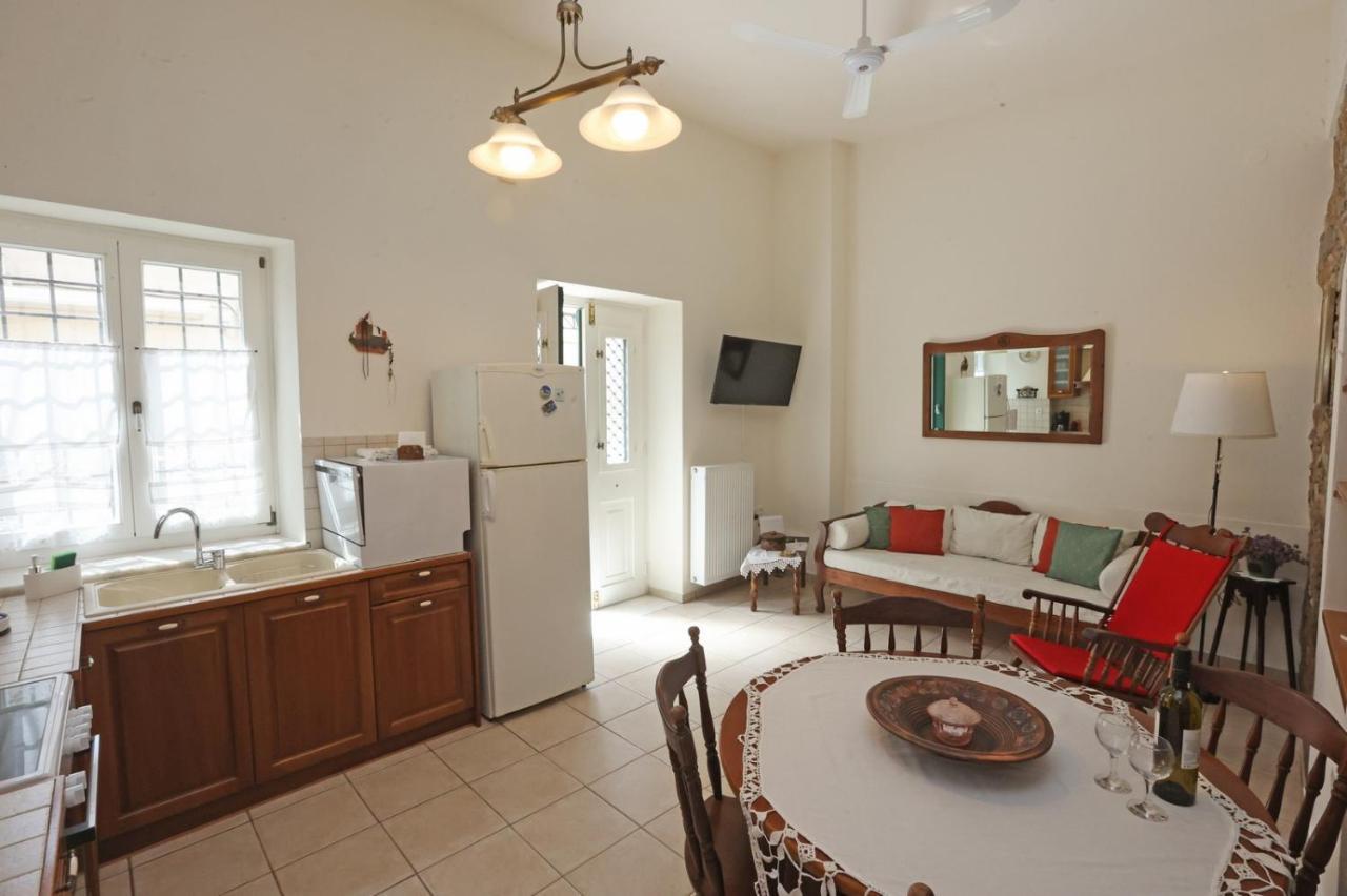 Babina'S Place-Traditional House In Ermoupoli Luaran gambar